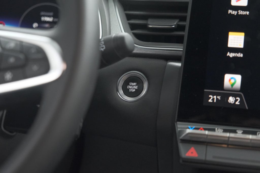 Renault Captur mild hybrid 160 edc techno | camera | navigatie | apple carp