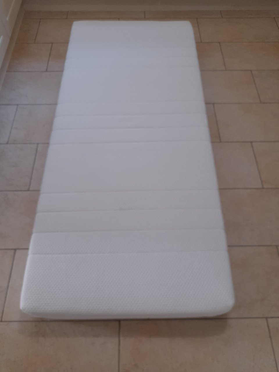 1 persoons matras 90 x 200 x 19 dik (z.g.a.n.)