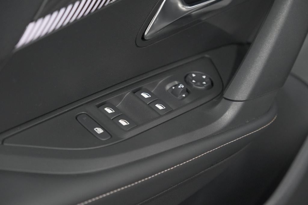 Peugeot 2008 hybrid 136 e-dcs6 allure | 360 camera | adaptieve cruise contr