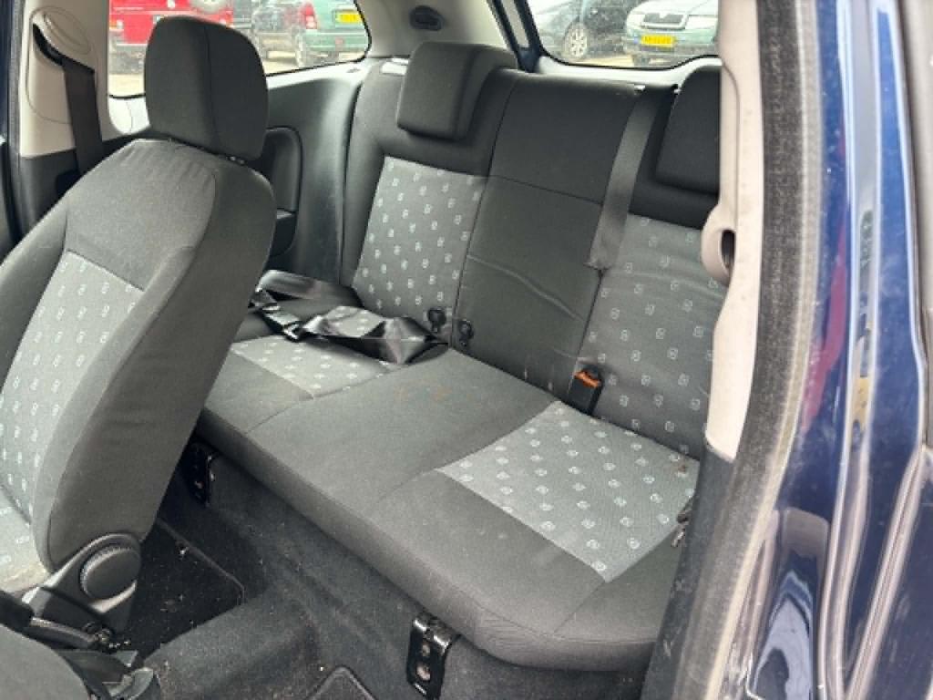 Ford Fiesta 1.3-8v style