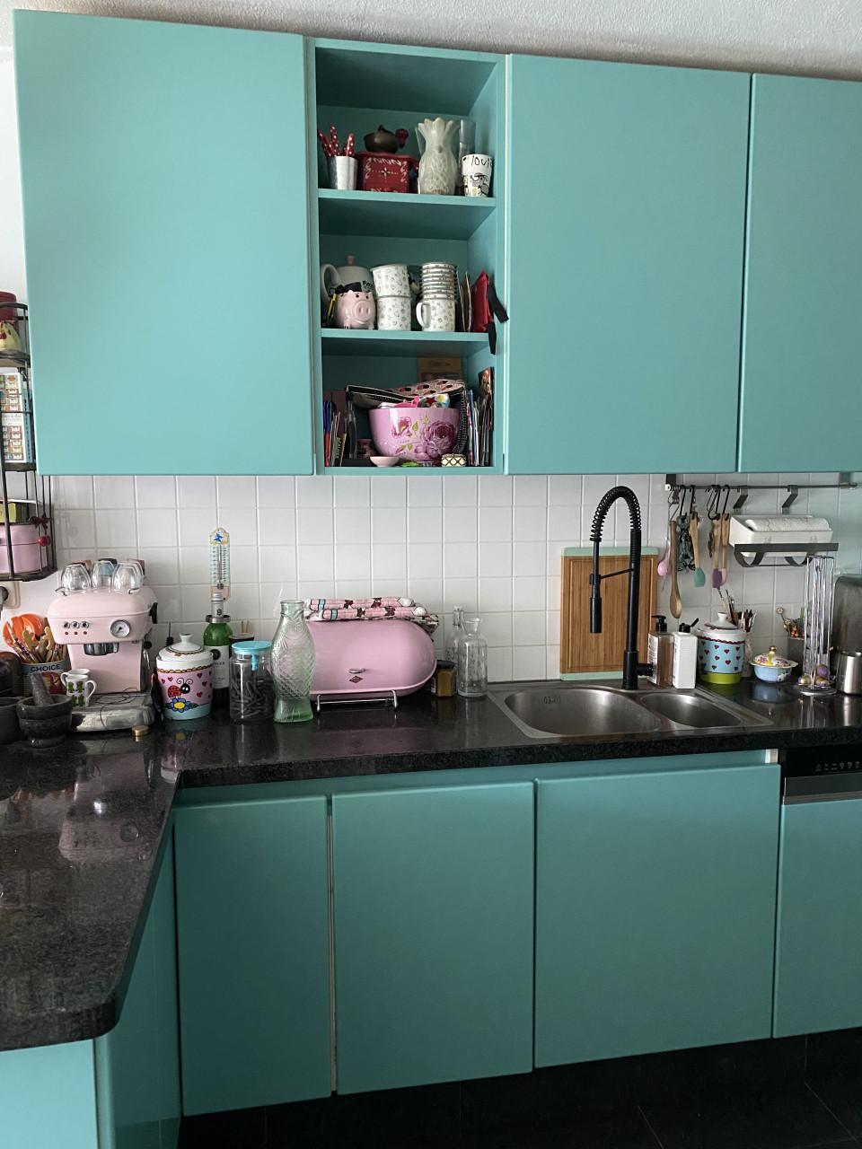 Keuken Gratis ( + deel apparatuur over te nemen)