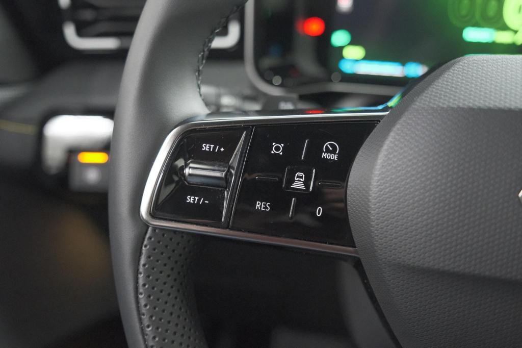 Renault 4 comfort range iconic 52 kwh | pack advanced driving assist | adap