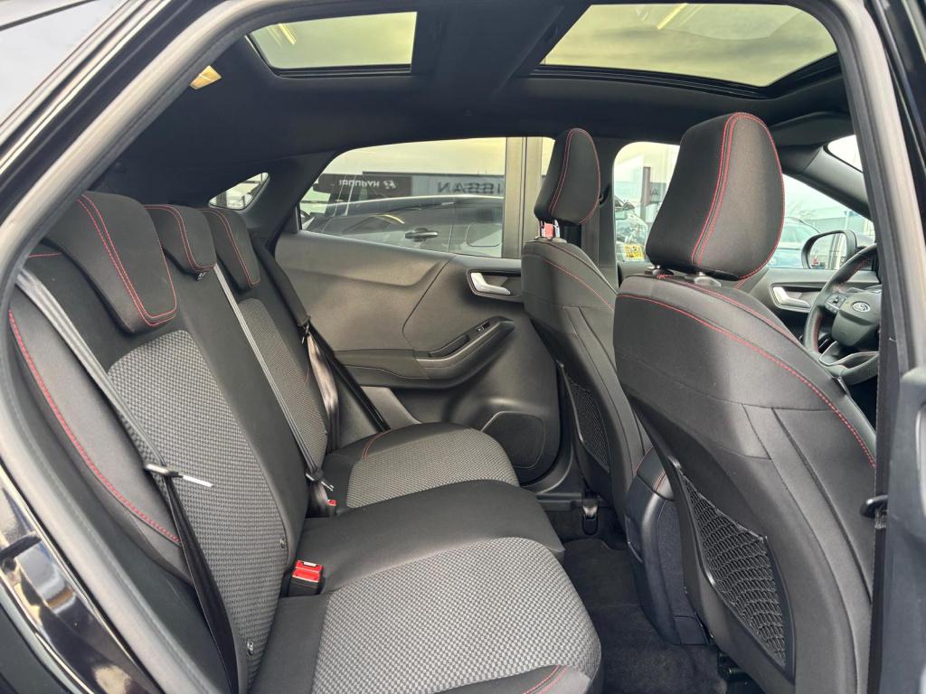 Ford Puma ecoboost 125pk st-line, winterpakket, pano, carplay