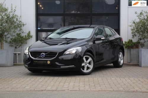 Volvo V40 1.6 t2 you! inc btw - xenon - cruise - pdc - high perf audio - de