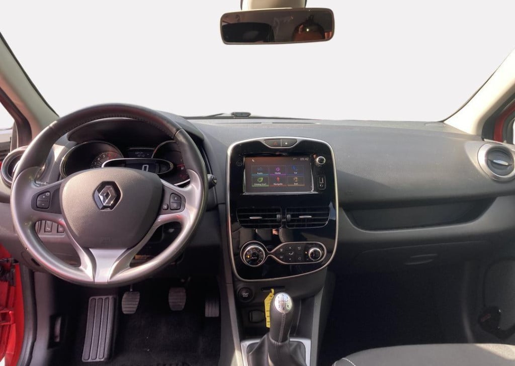 Renault Clio estate 0.9 tce limited -trekhaak