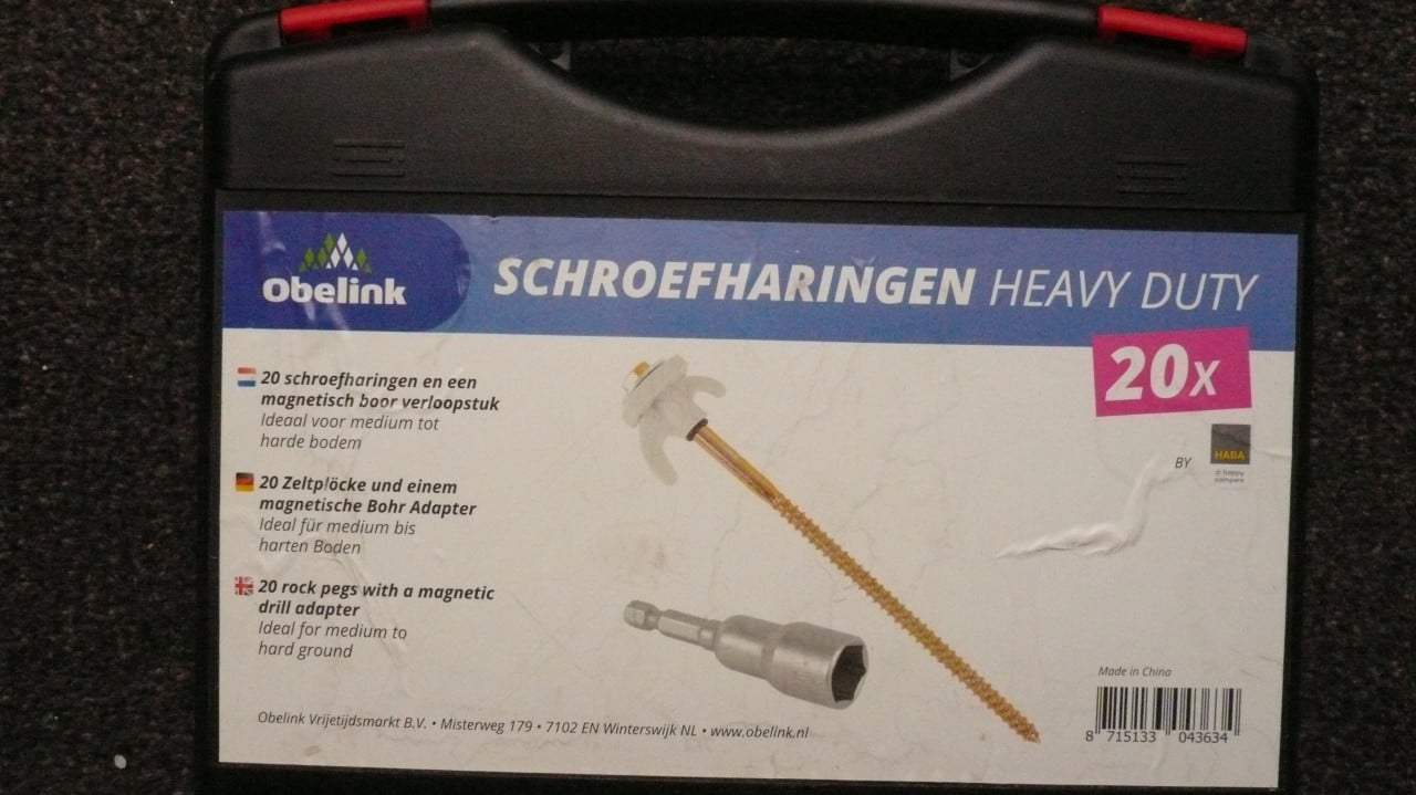 Schroef haringen voor elke ondergrond met bit in koffer.