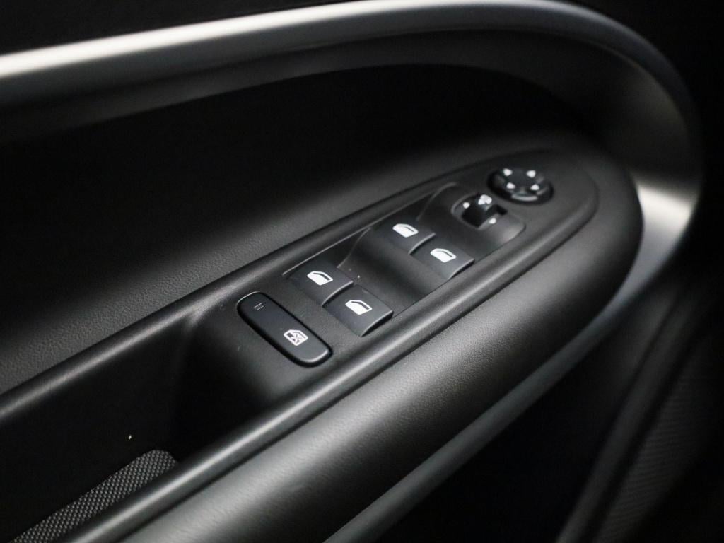 Jeep Avenger 1st edition 54 kwh | navigatie | elektrische kofferbak | stoel