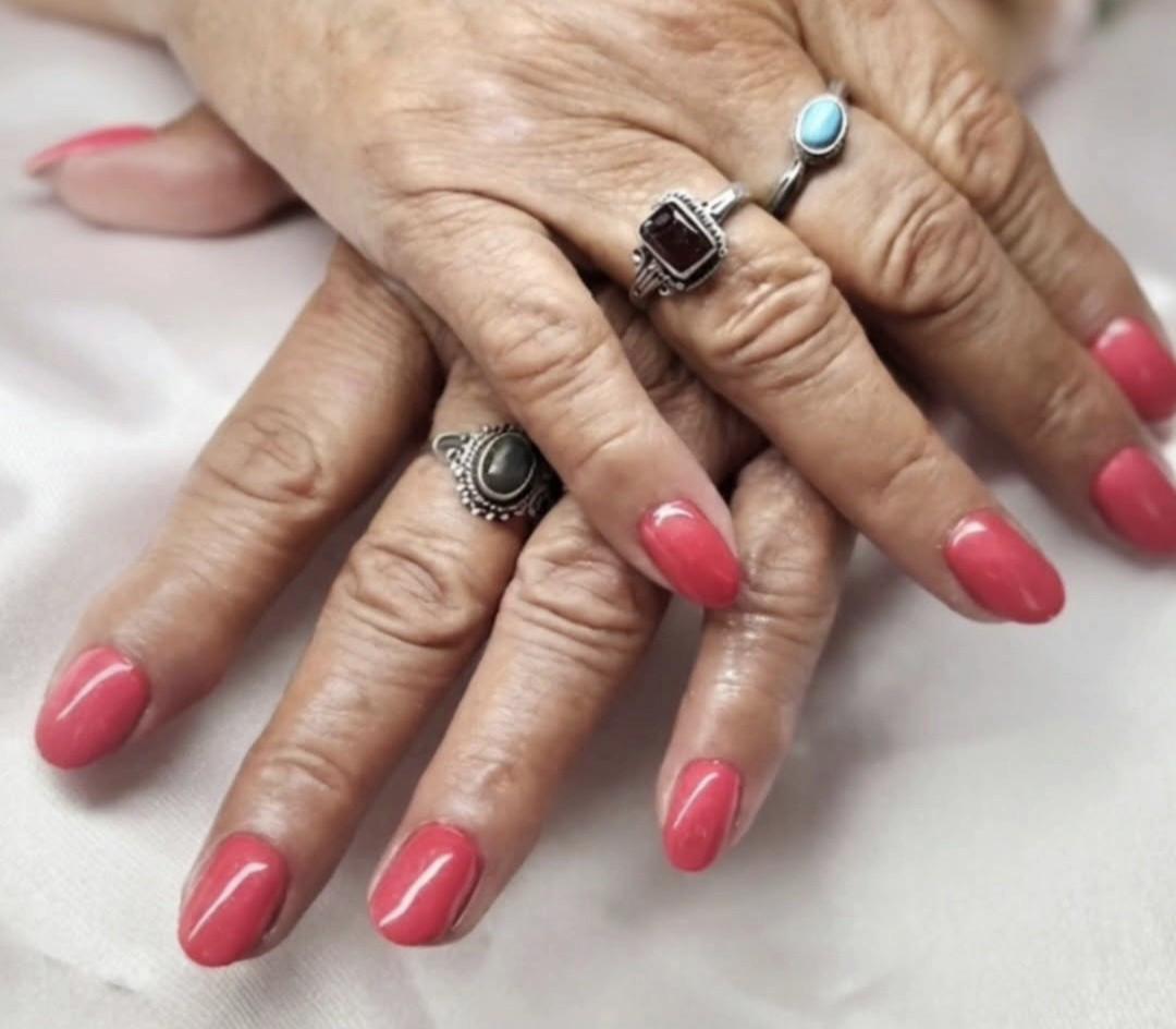 Nails by N in oost-souburg heeft weer plek