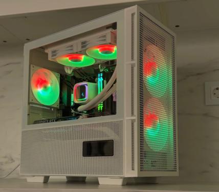 Witte Game PC – ROG Strix RGB 12G & Ryzen power, 16GB RAM - EyeCatcher!