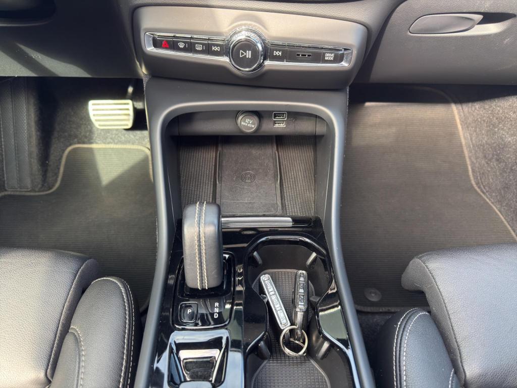 Volvo XC40 2.0 d3 r-design | camera | led | 19 "| leder |  panoramadak | tr