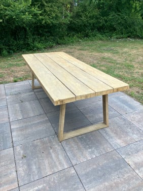 Tuintafel en tuinbank
