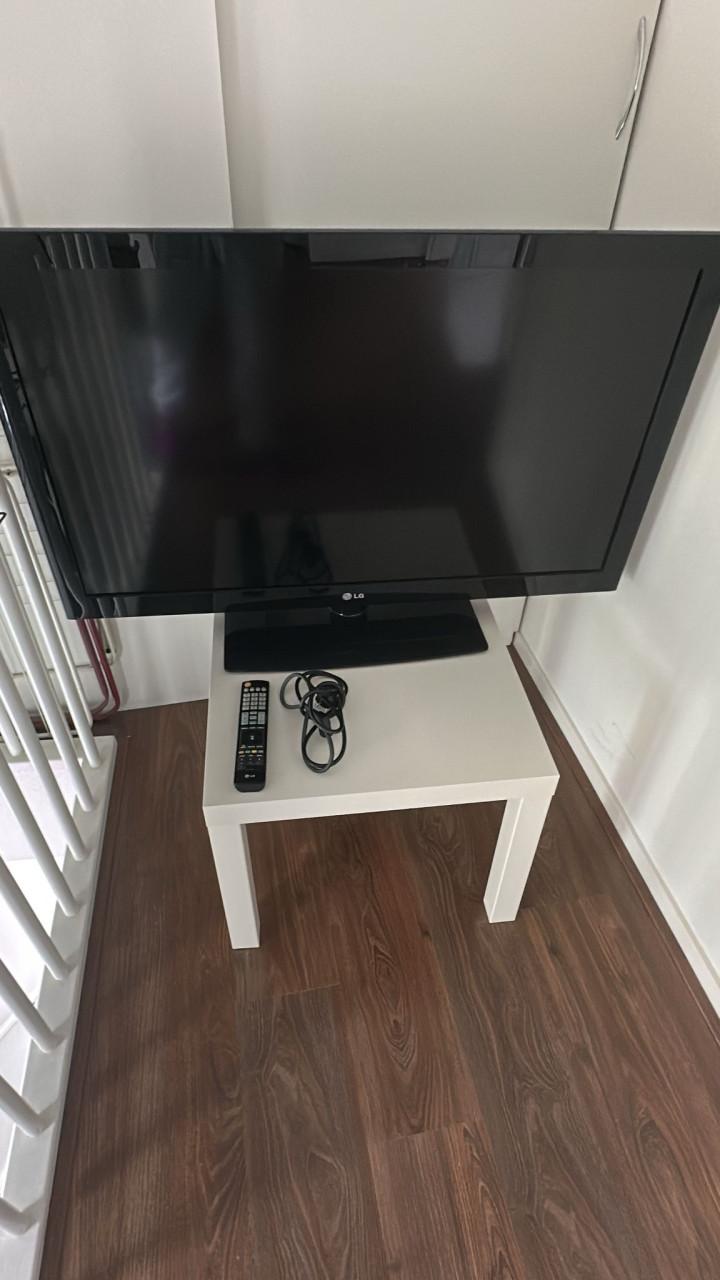 LG 42 inch TV