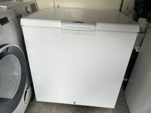 Whirlpool Vrieskist /vriezer als nieuw 207 liter energieklasse A+