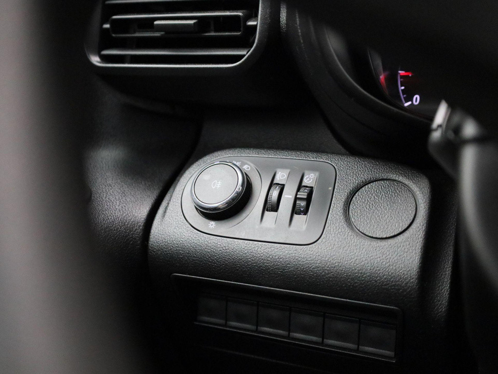 Opel Combo 1.5d l2h1 edition | trekhaak | airco | parkeersensoren | apple c