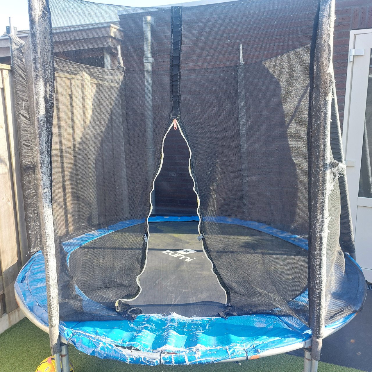 Trampoline