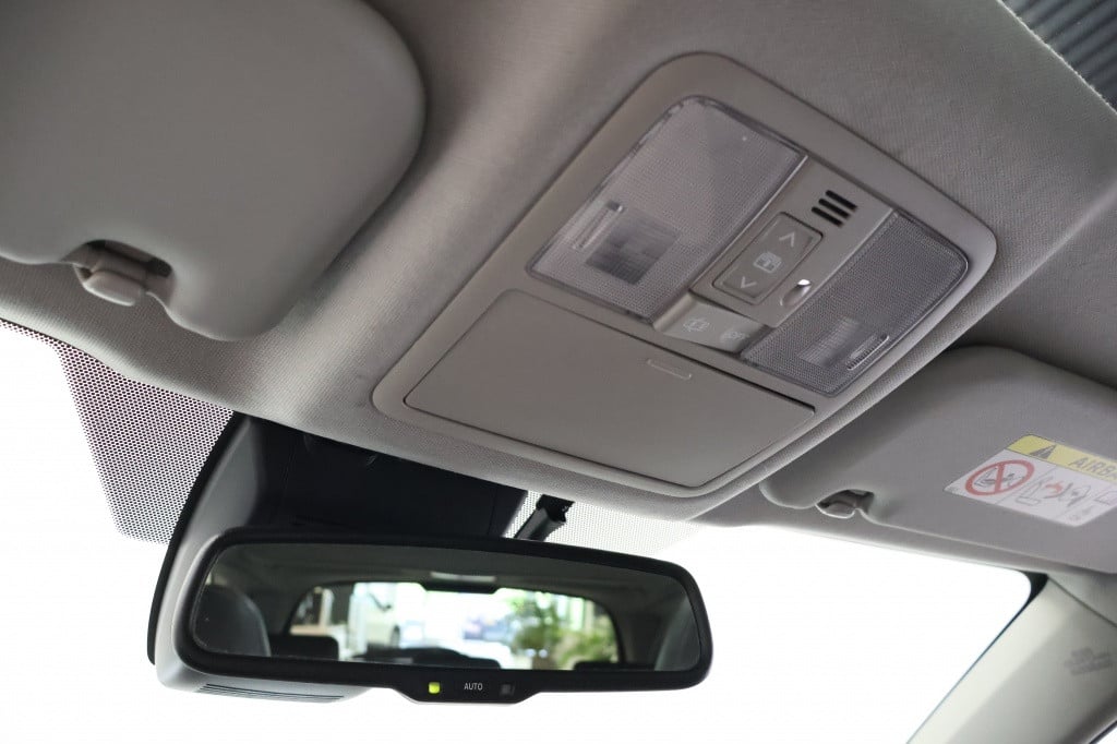 Toyota Auris touring sports 1.8 hybrid lease pro
