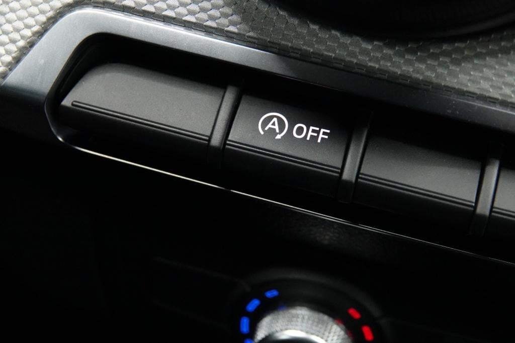 Audi Q2 1.4 tfsi | s-line | pdc | leder |