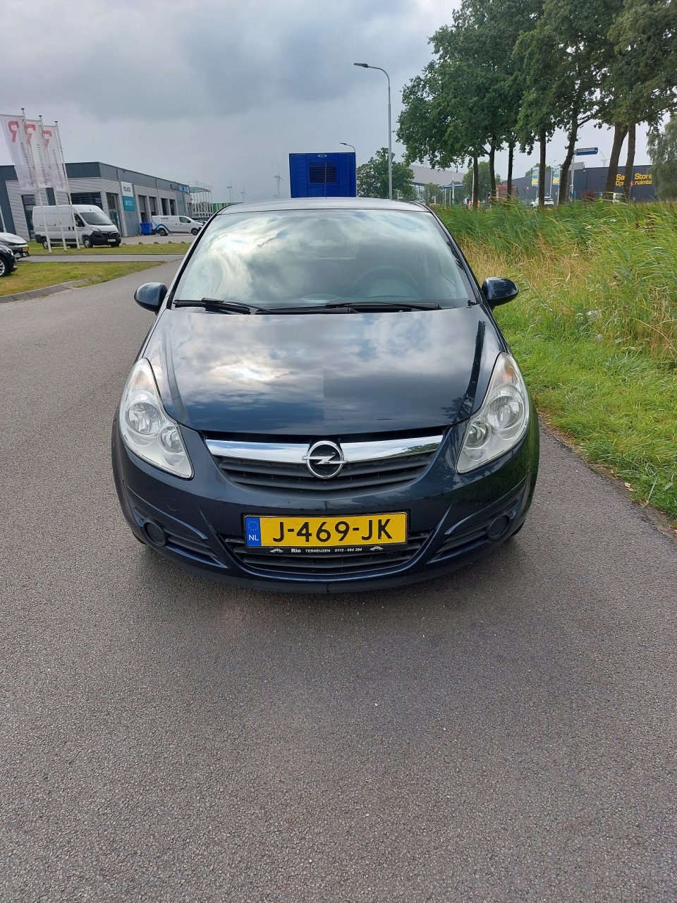 Opel corsa bj 2009  1850 euro