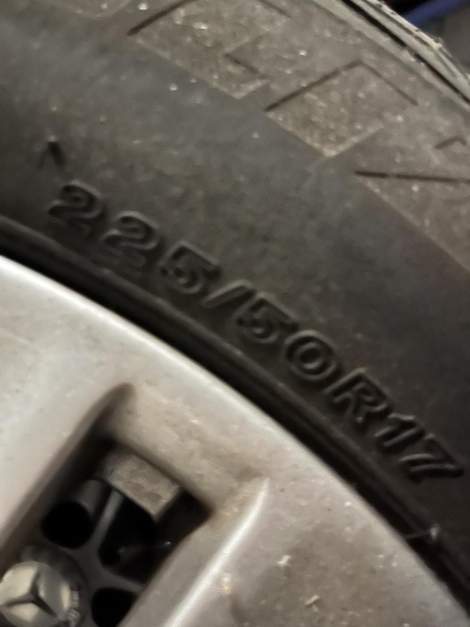 Wintersportvakantie    Te Koop Originele Mercedes-Benz Winterwielen