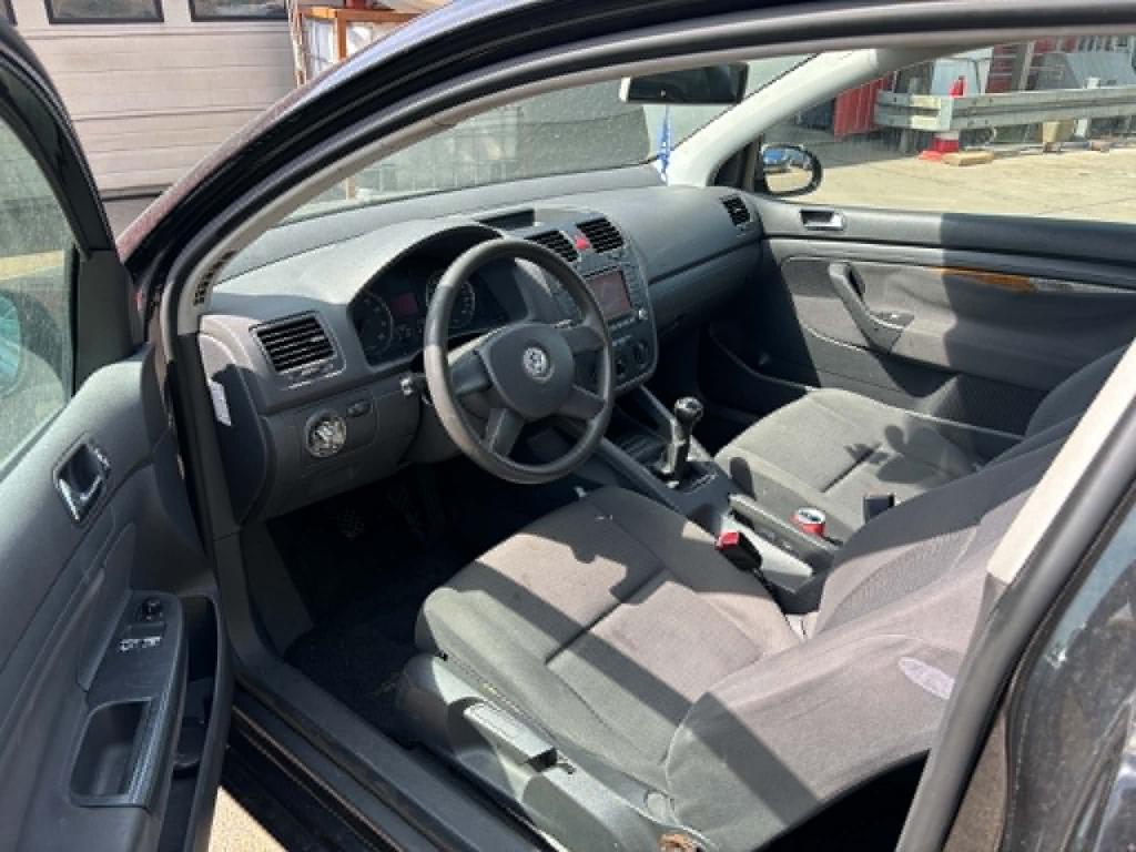Volkswagen Golf 1.6 fsi trendline