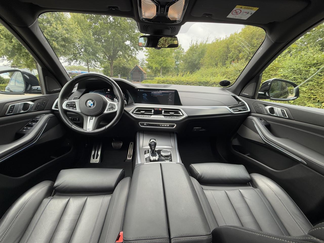 BMW X5 - XDrive45e | M-Sport | Night Vision| Soft-Close | Sky Lounge | 360