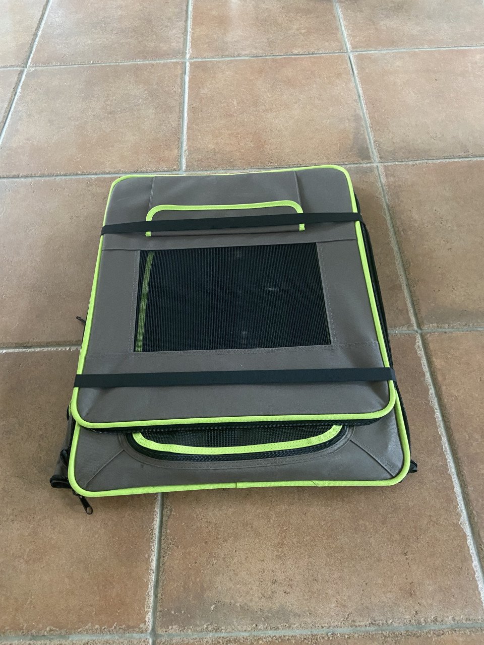 Opvouwbare bench voor hond