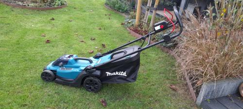 Grasmaaier makita 1 jaar oud