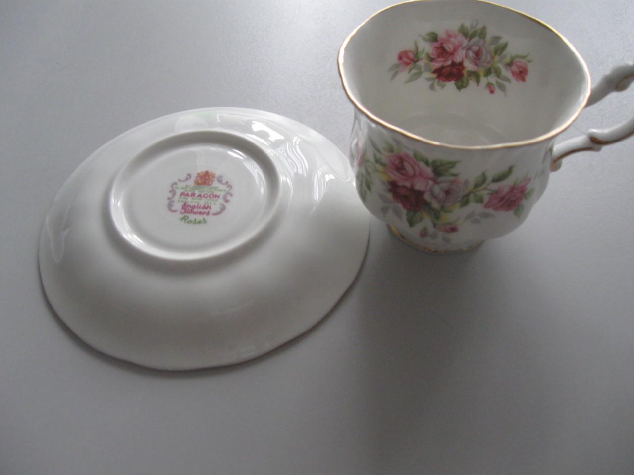 4 porselein kop en schotels