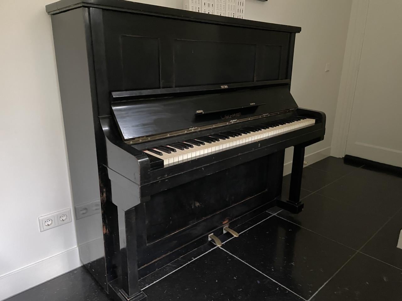 Staande zwarte piano - Schmidt