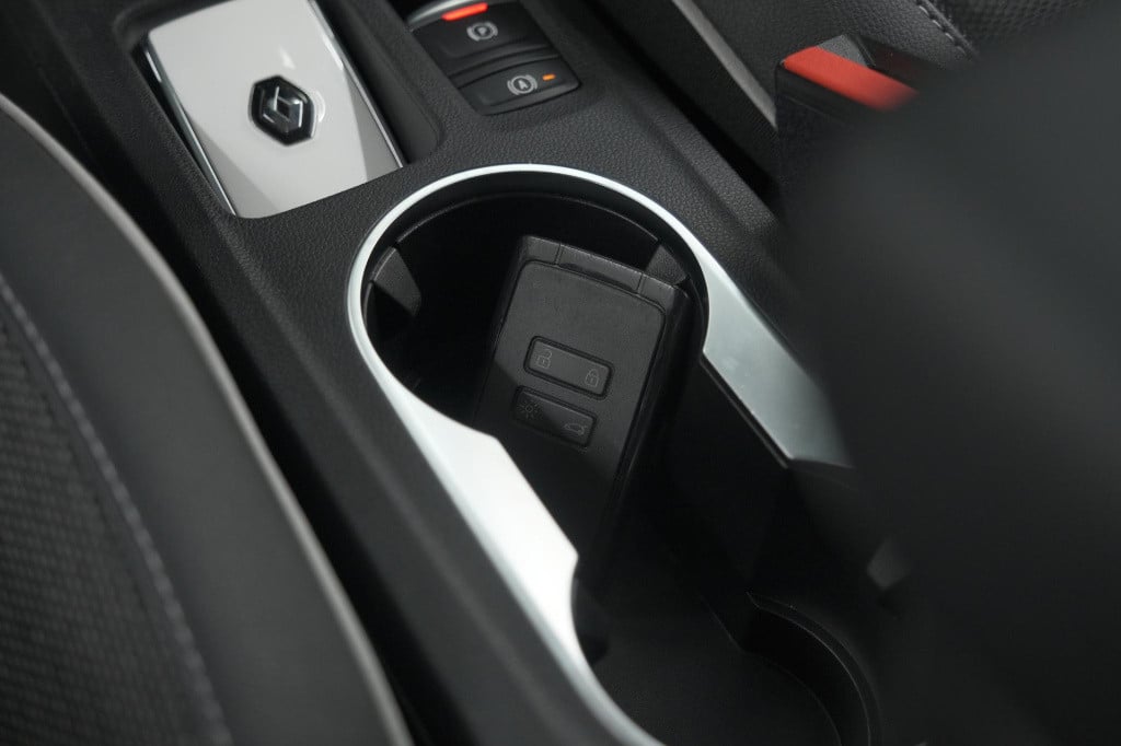Renault Captur tce 90 intens | camera | navigatie | parkeersensoren | apple