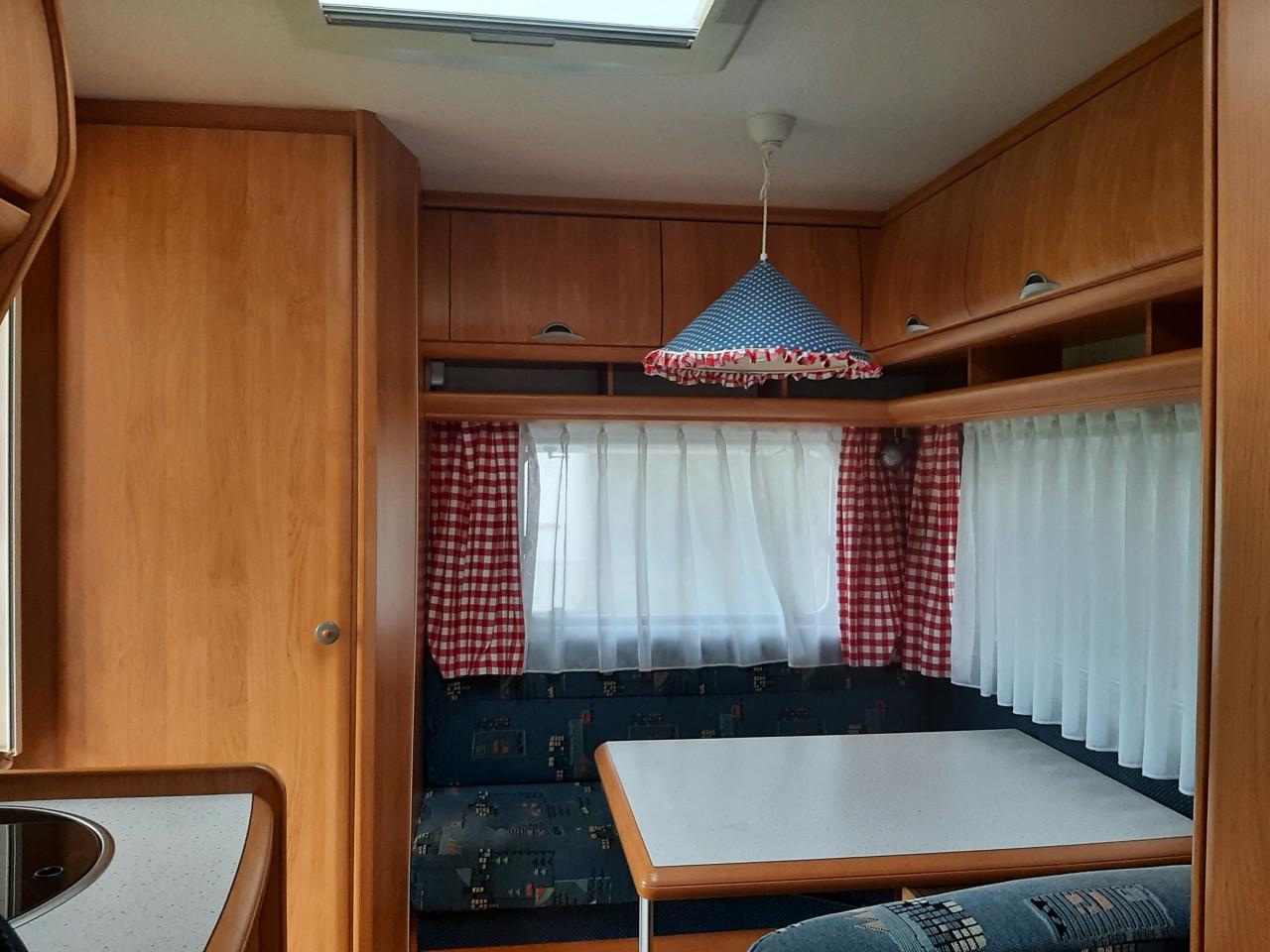 Caravan Hobby 400SB Excelelent