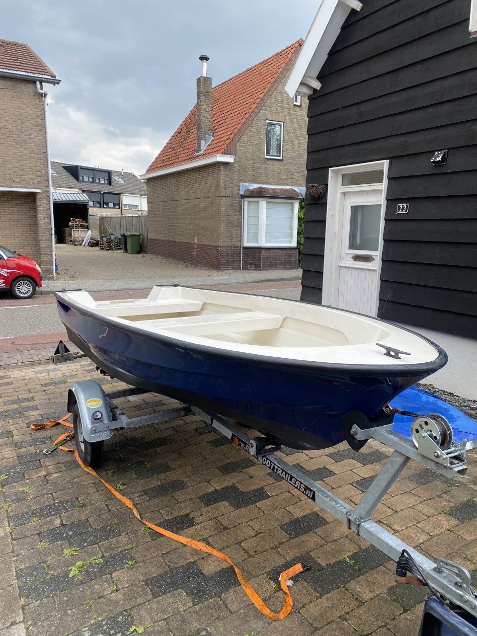Polyester boot met Riba trailer