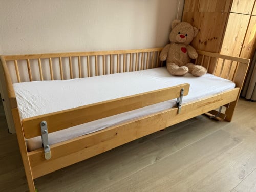 Houten peuterbed met zijsteun 160x70 cm