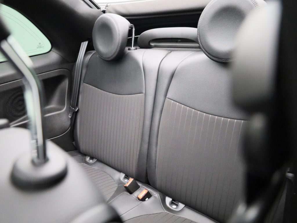 Fiat 500 C 1.0 hybrid rockstar | navigatie | climate control | side-skirts 