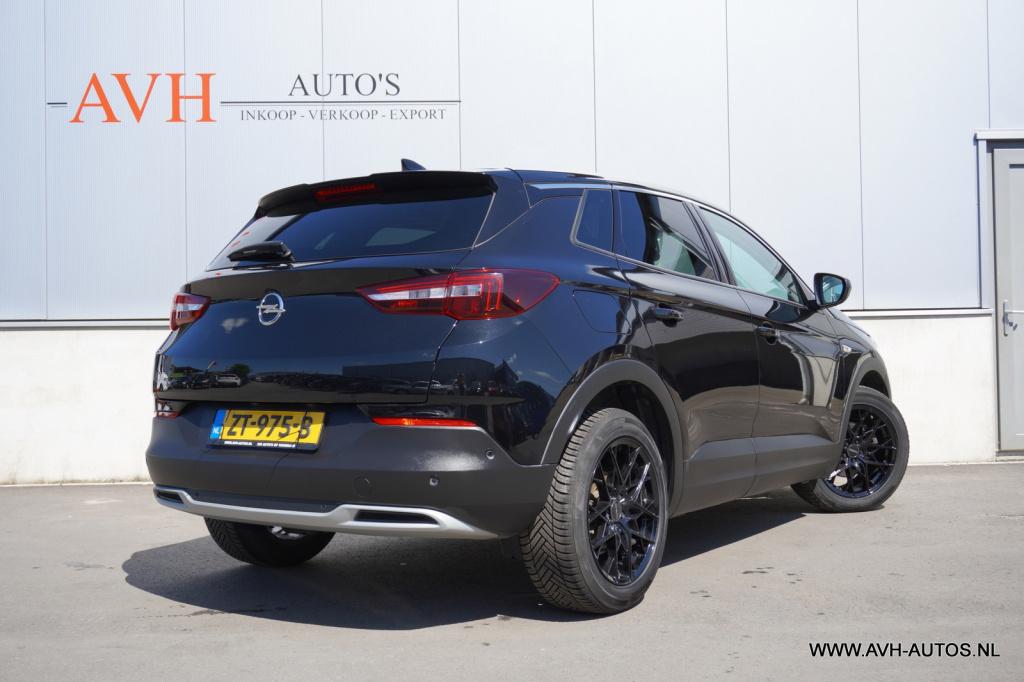 Opel Grandland X 1.2 turbo business executive