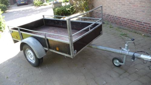 TE KOOP ONGEREMDE ENKELASSER