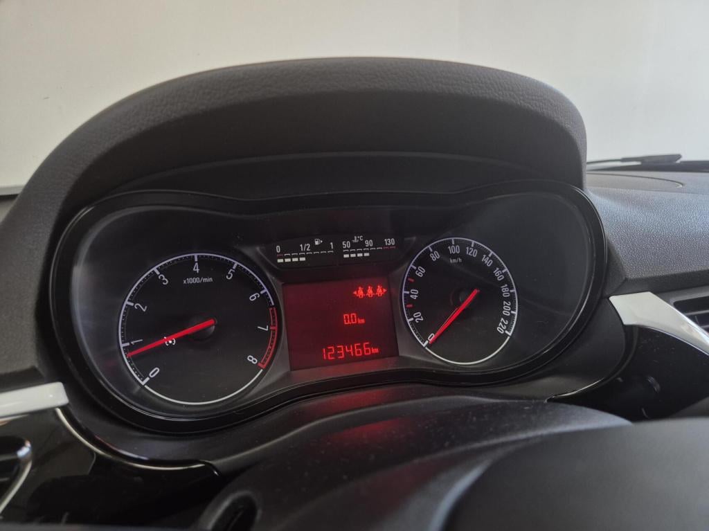 Opel Corsa 1.4 colour edition / stuur-stoelverwarming / parkeersensoren