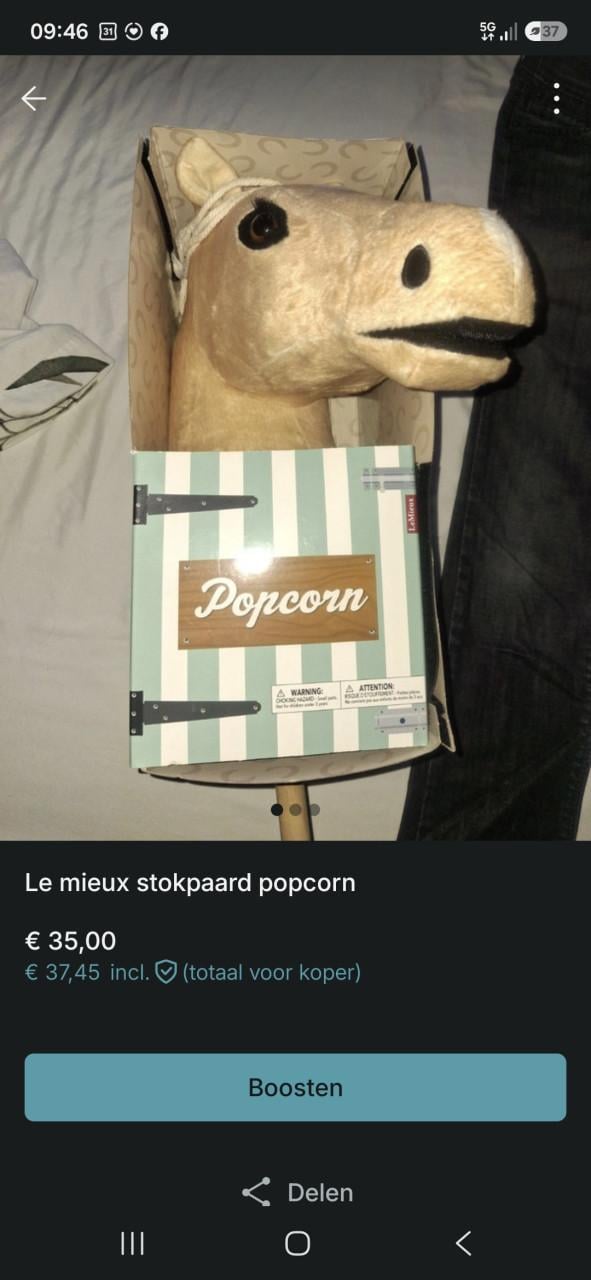 Les Mieux stokpaard popcorn met halster en doos zgan