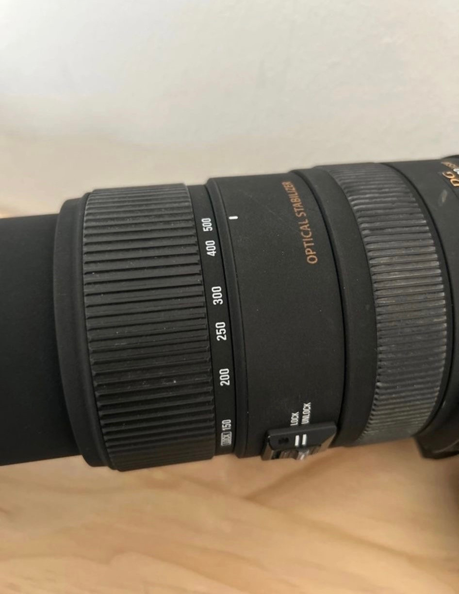 Sigma DG 150-500 mm 1:5-6.3 APO HSM lens, optical stabilizer.