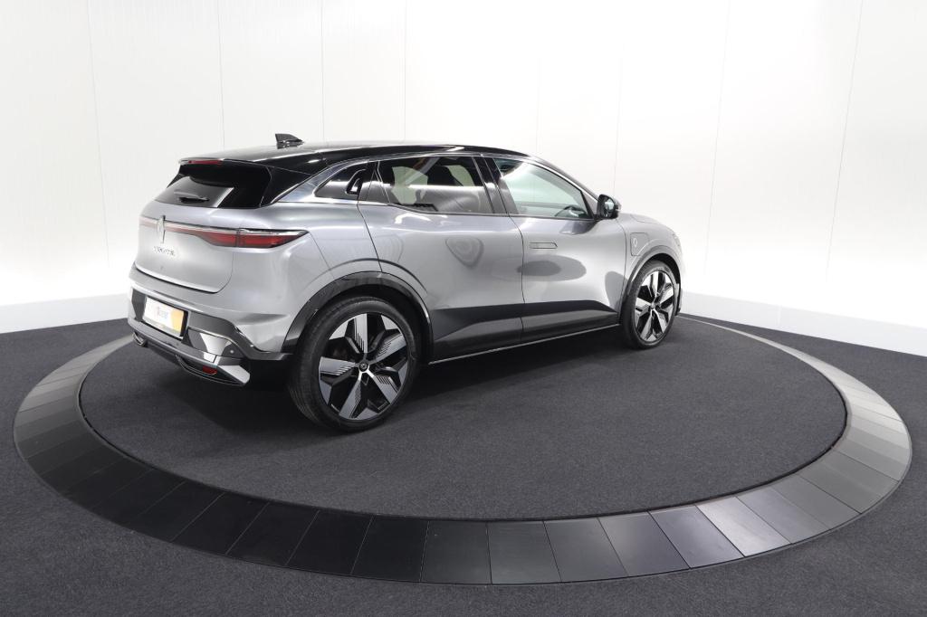 Renault Megane E-tech ev40 boost charge techno | 1 fase | soh 95,5% | camer