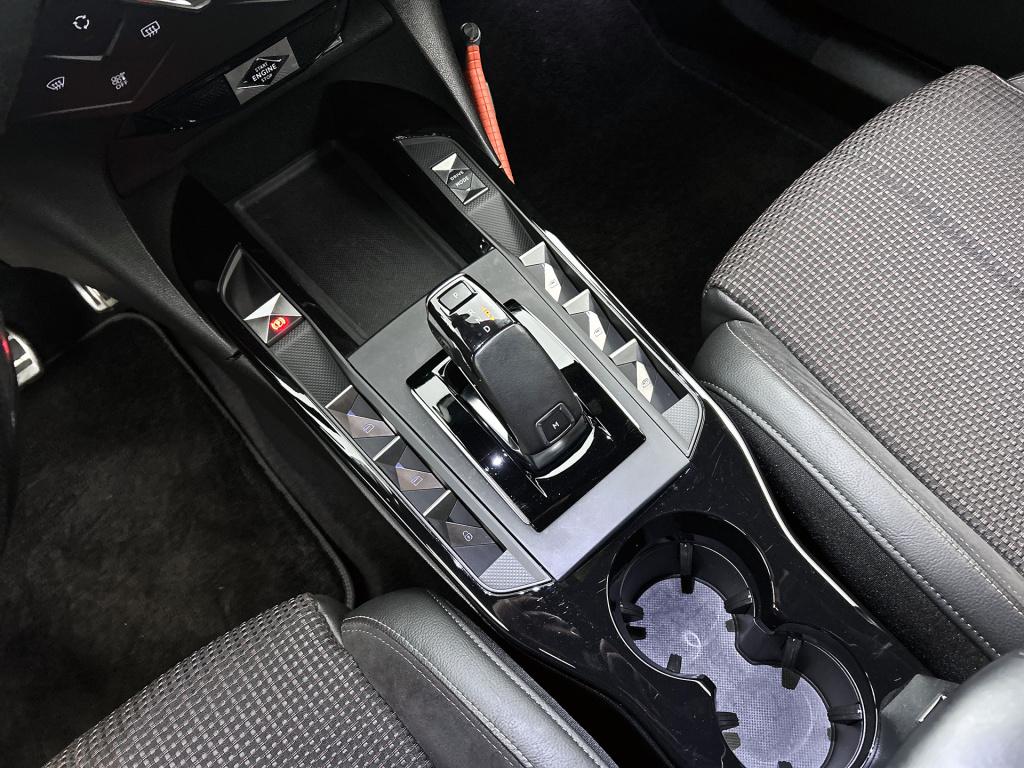 Ds Ds 3 crossback 130pk automaat performance line | rijklaar | camera | nav