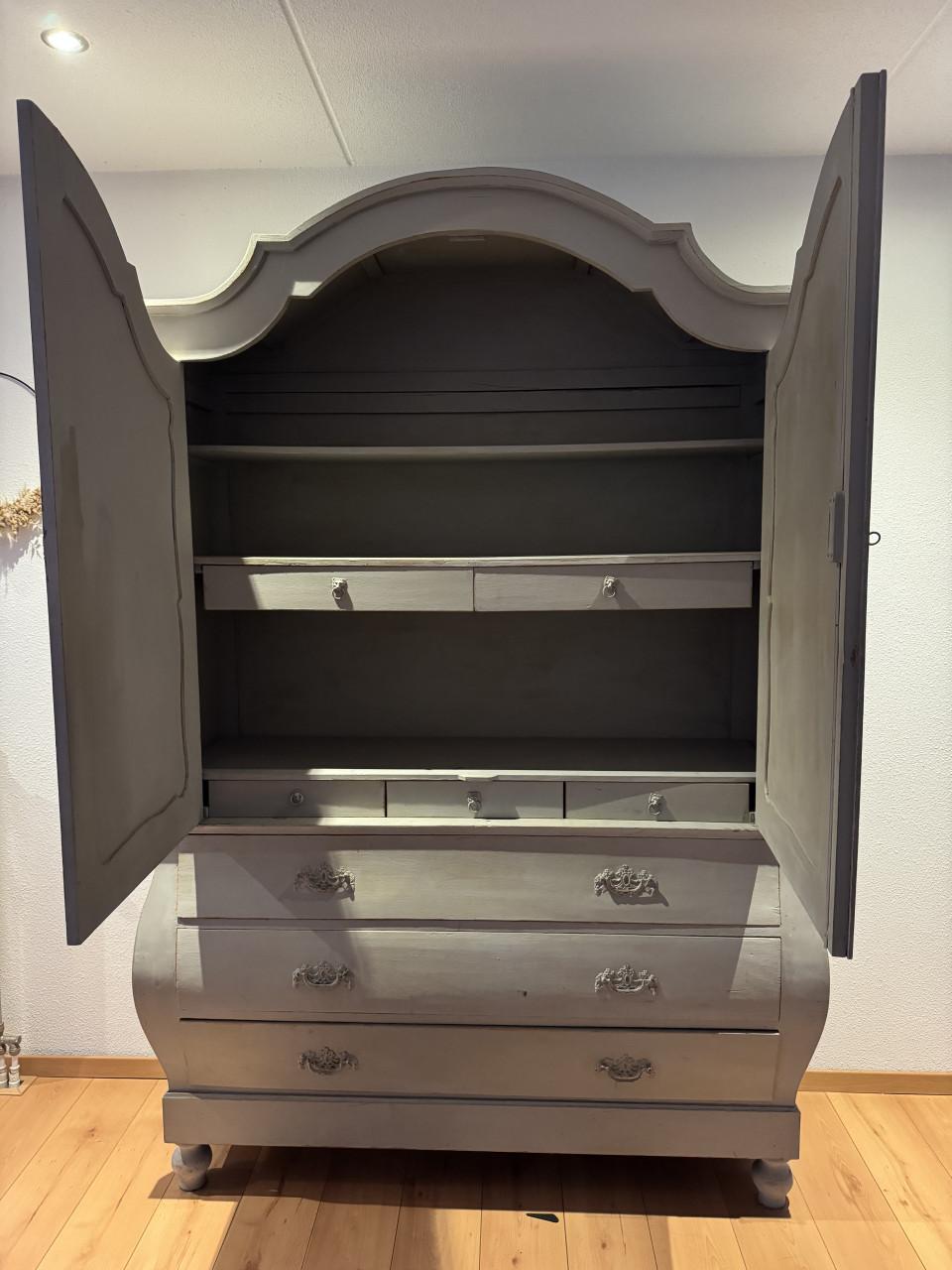 Prachtig geverfd kabinet te koop!