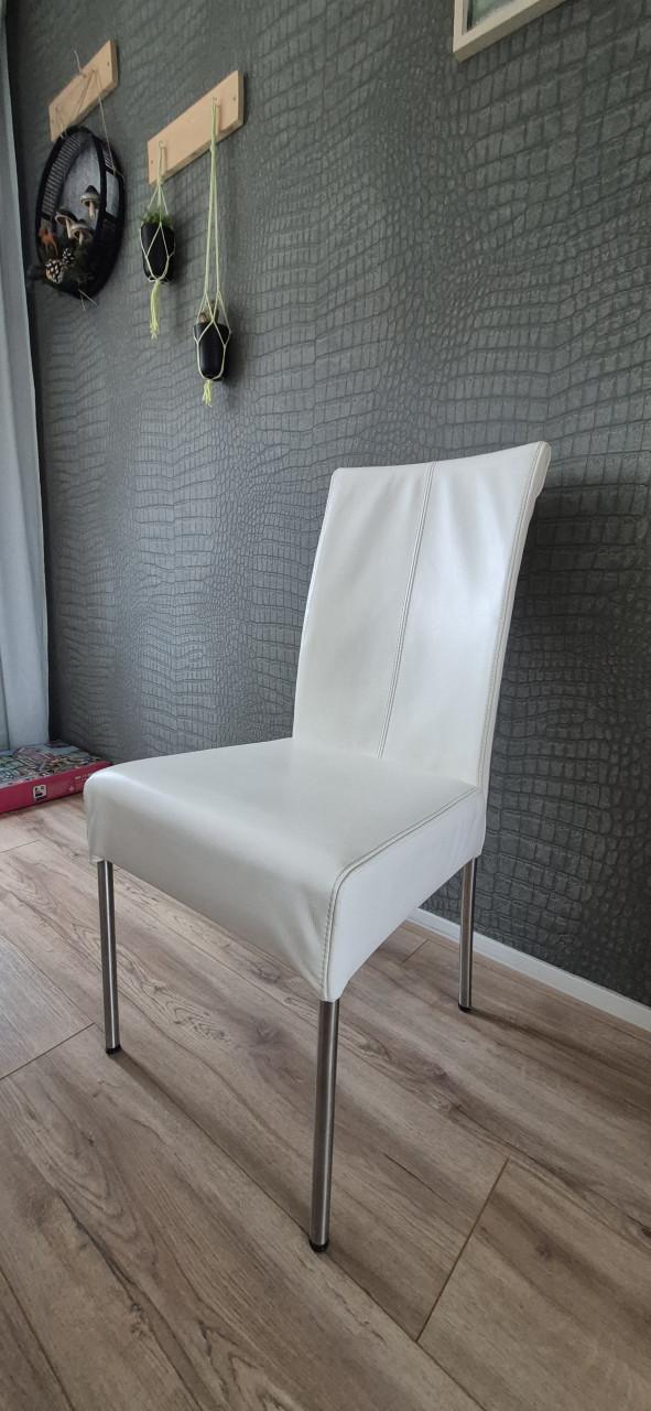 Wit leren eetkamerstoelen