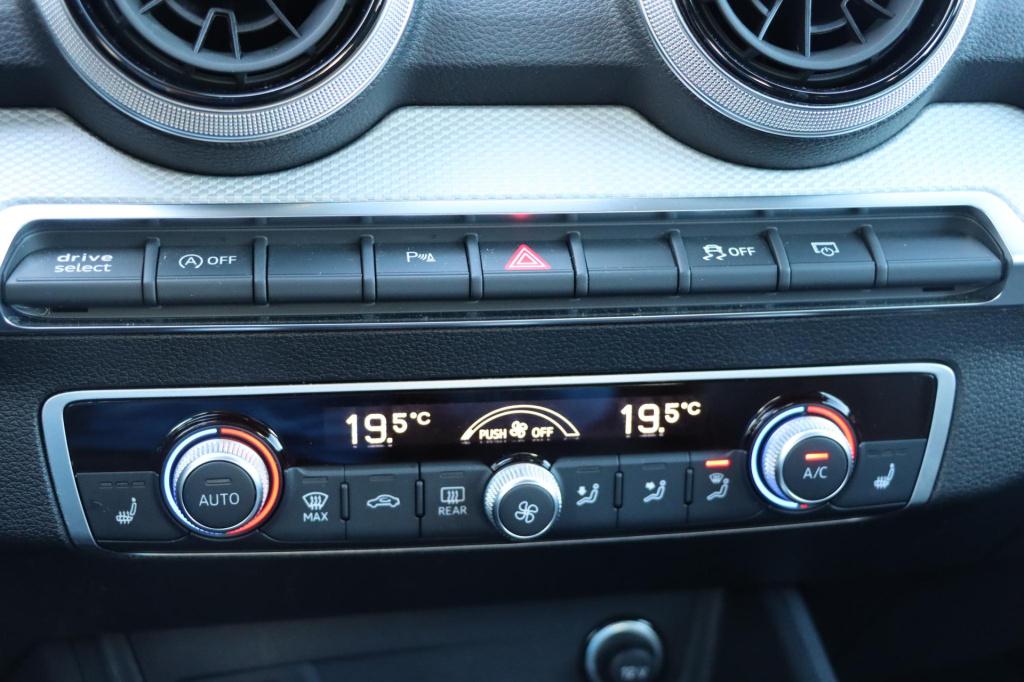 Audi Q2 35 tfsi advanced edition 150pk | camera | stoelverwarming | navi