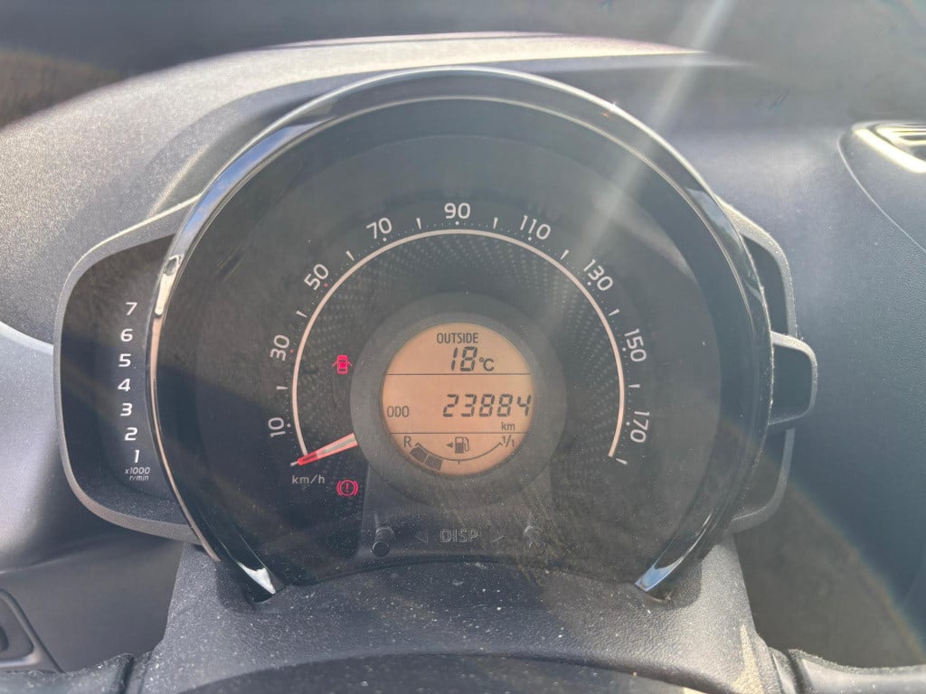 Toyota Aygo 1.0 vvt-i x-joy nl-auto, climate control!