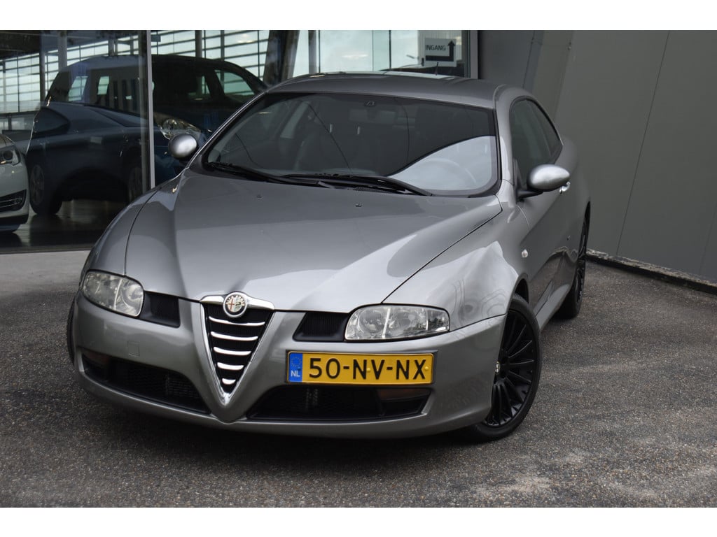 Alfa Romeo GT 2.0 jts distinctive