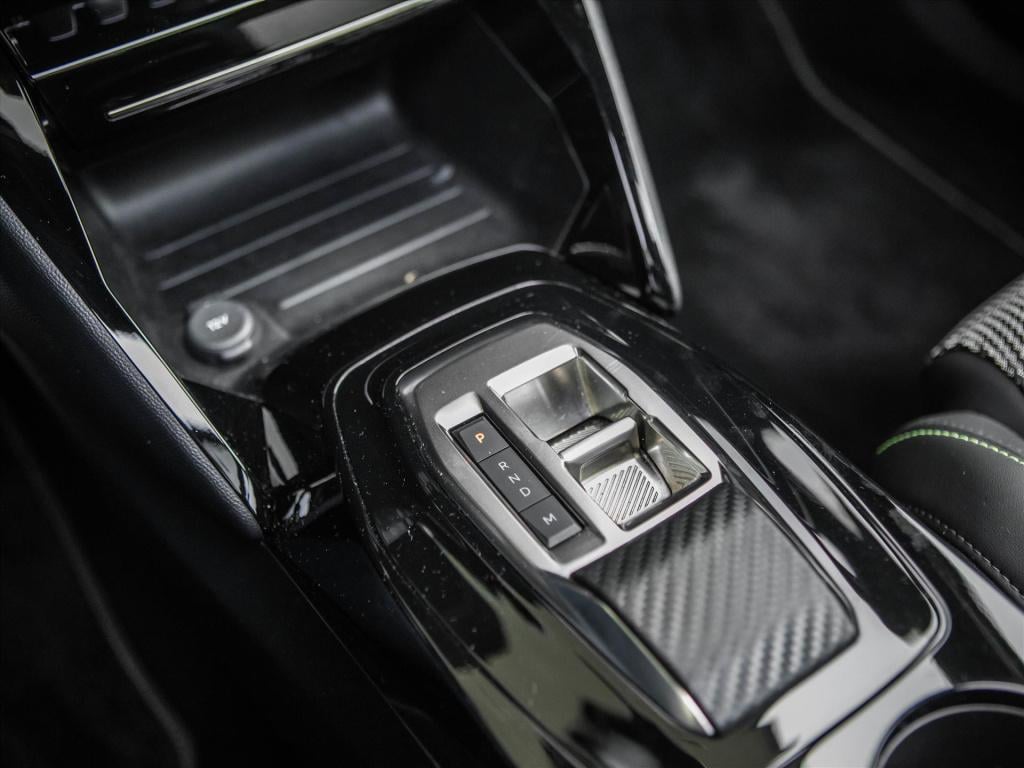 Peugeot 2008 1.2 hybrid 136pk e-dcs6 gt | panoramadak | camera | navigatie 