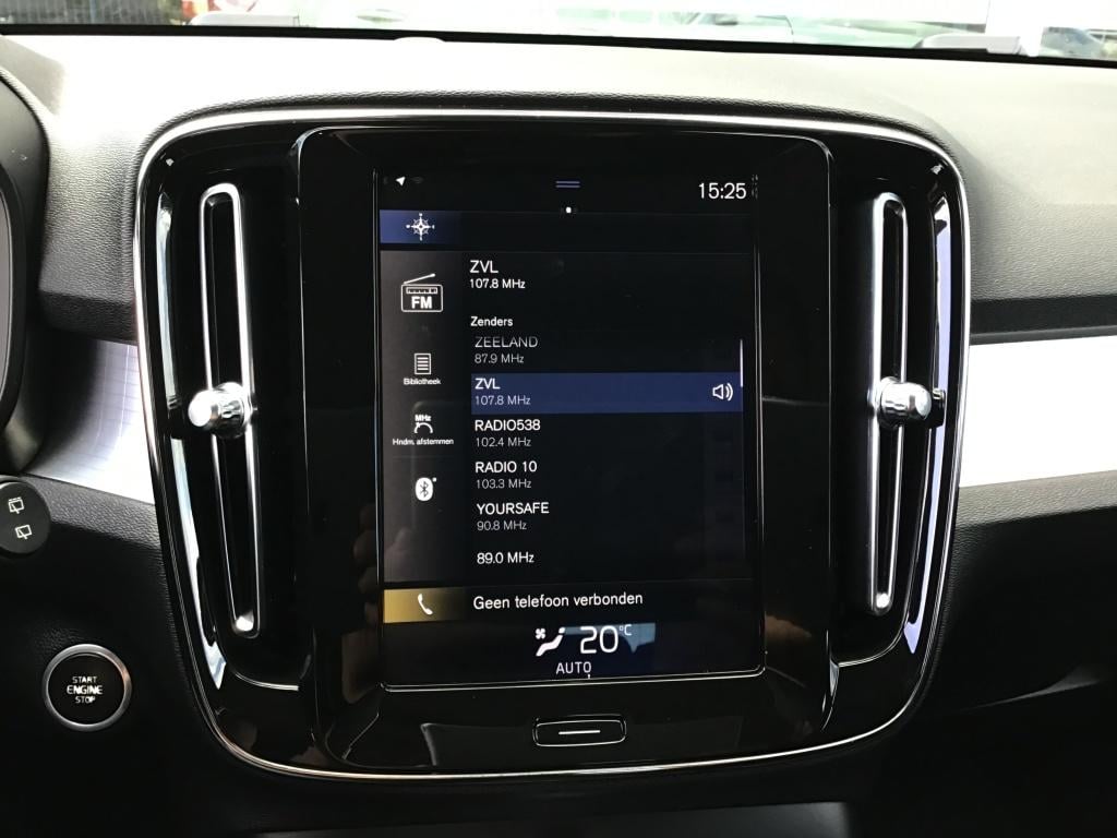 Volvo XC40 t4 190pk momentum pro| trekhaak| climate| navi| elek.achterklep