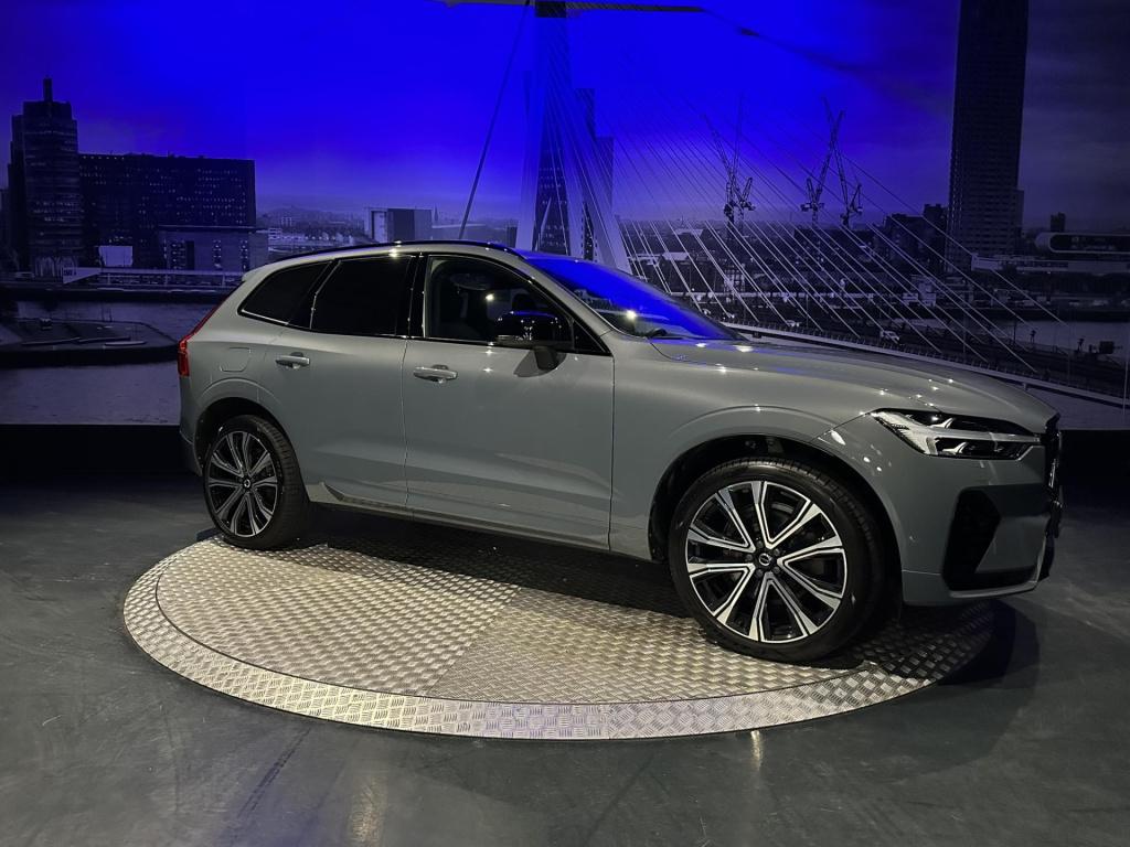 Volvo XC60 2.0 t6 plug-in hybrid awd inscription *pano*hud*memory*