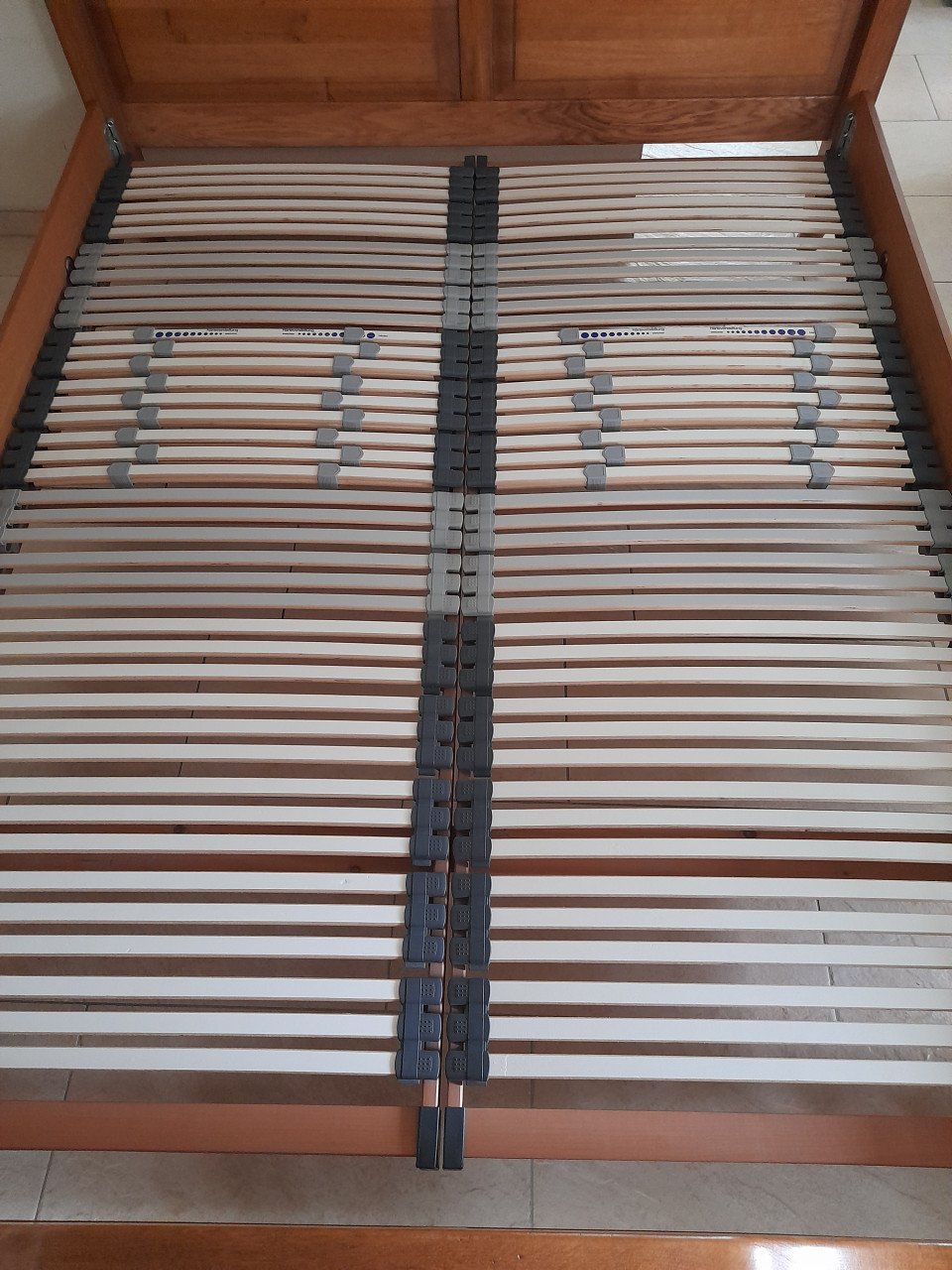 Massief houten 2 Persoons bed 160 x 200 (in goede nette staat )